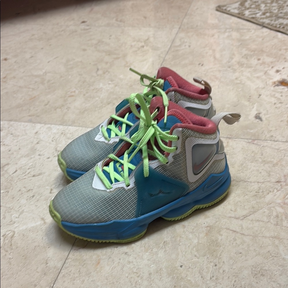 Nike LeBron XIX 19 GS Dutch Blue Lime Glow Sneakers size 13c